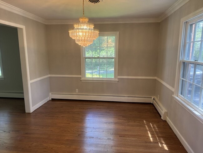 Photo - 5048 Grassmere Rd