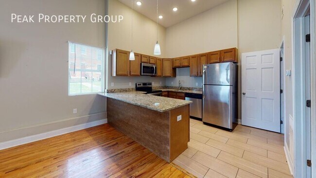 Photo - 77 E 7th Ave