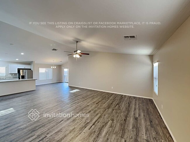 Photo - 1283 E Christopher St