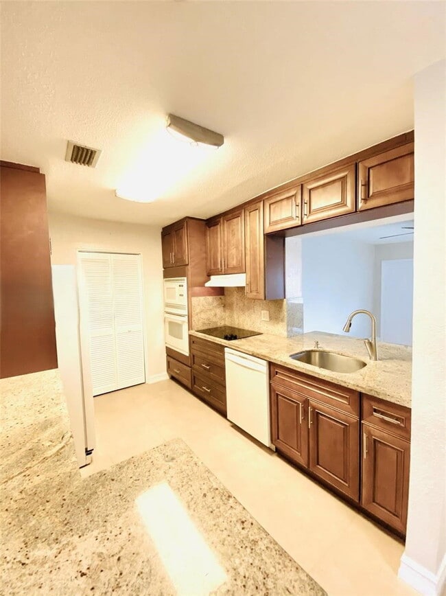 Photo - 5595 W 13th Ave