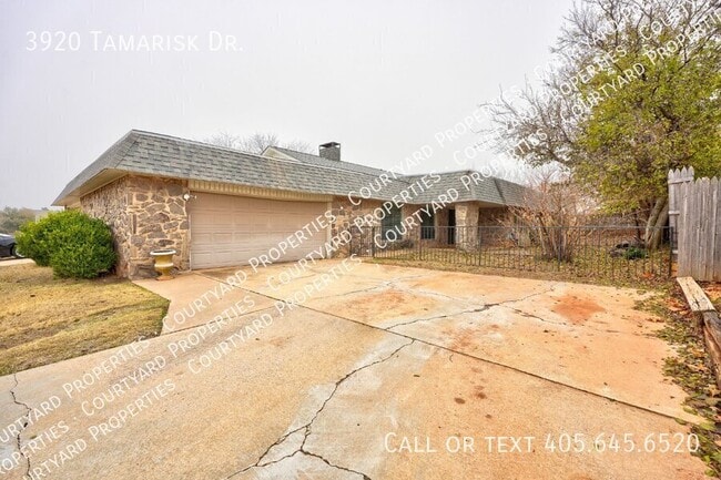Building Photo - 3920 Tamarisk Dr Rental