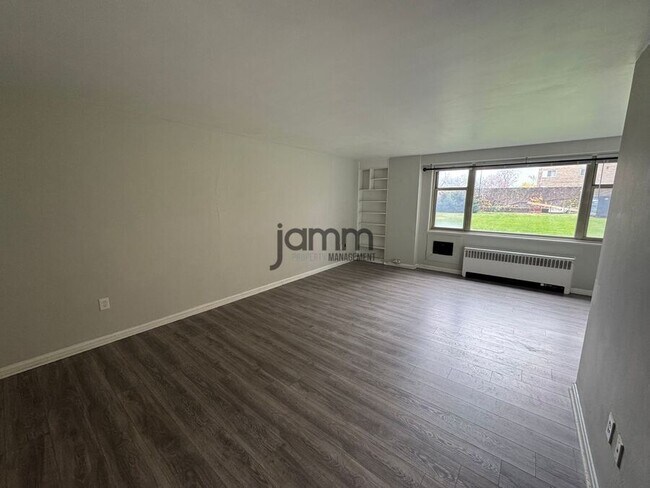 Photo - 11820 Edgewater Dr Unit #115