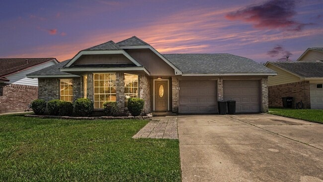 Building Photo - 3427 Brookwood Dr