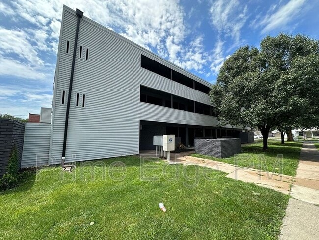 Photo - 1121 N 28th St