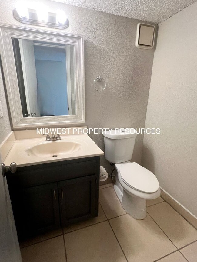 Photo - Beautiful 2 Bedroom Townhome with Updated Kitchen