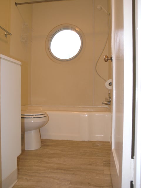 Bathroom - 3050 Snyder Ave Unit C
