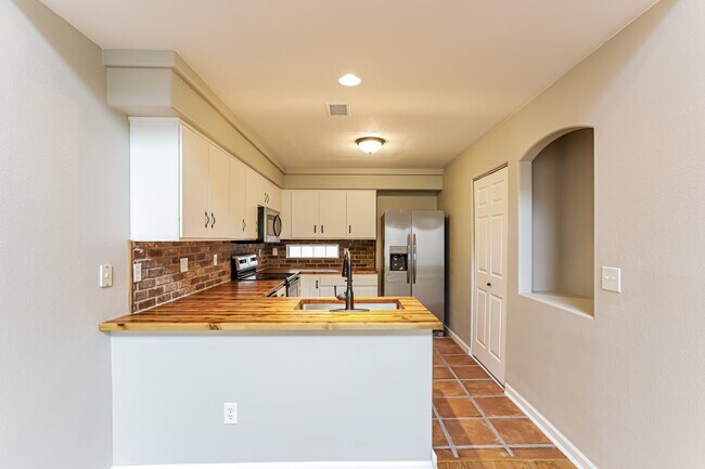 Photo - 21485 E 46Th Avenue