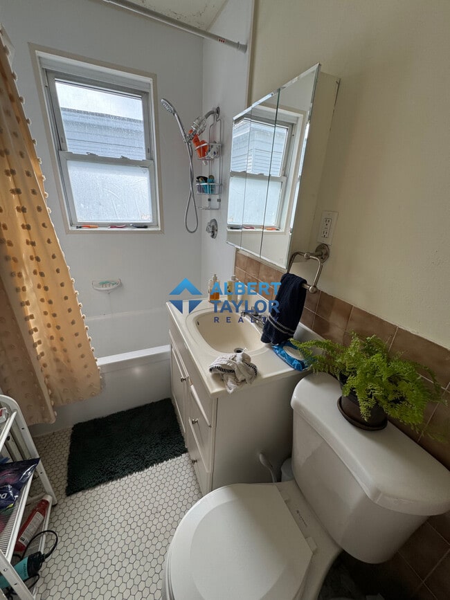 Photo - 58 Brock St Unidad 3