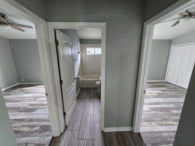 Photo - 1124 Lumsden Pointe Blvd