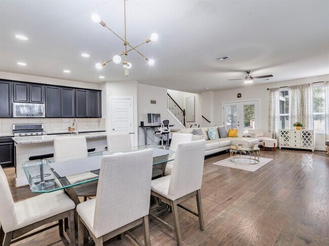 Photo - 7408 Merrick Ln Unidad 42