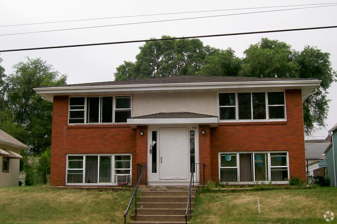 Photo - 606 20th Ave NE