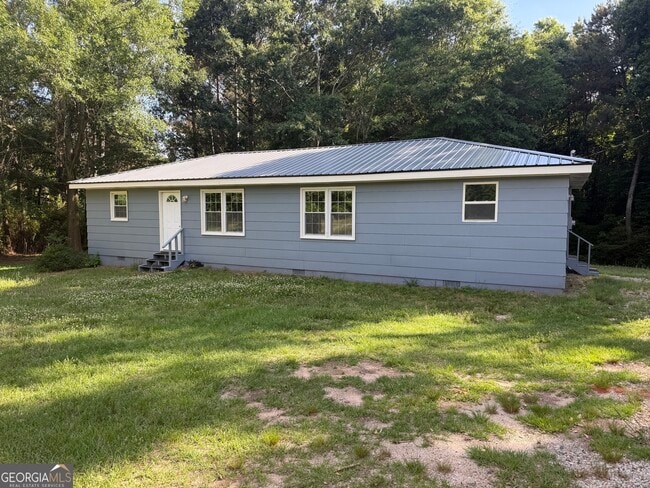 Building Photo - 475 Christmas Tree Rd