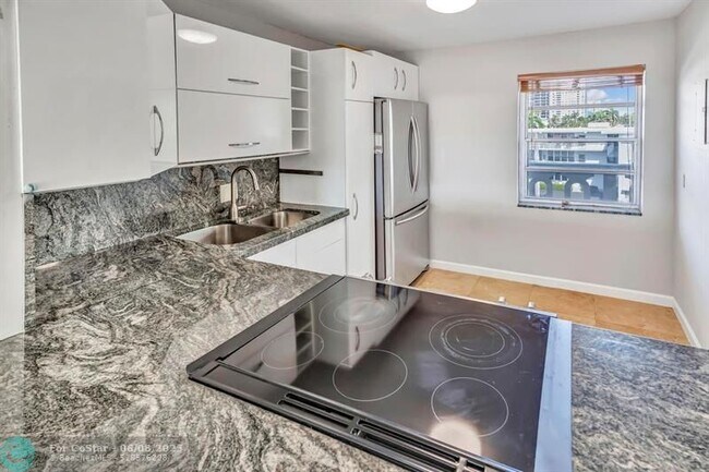 Photo - 3199 S Ocean Dr Unit 406