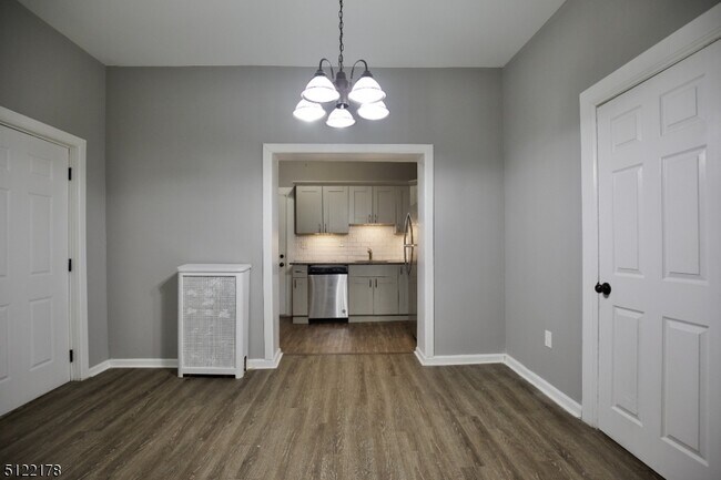 Photo - 374 E Westfield Ave