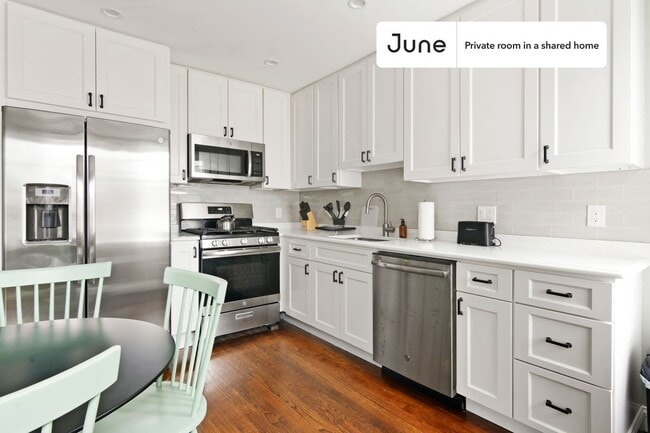 Photo - Room in Shared 5 bed/1.5 bath home Unidad C