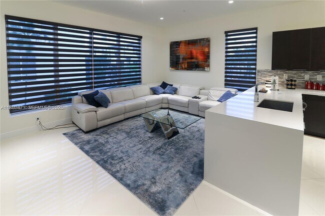 Photo - 10501 NW 66th St