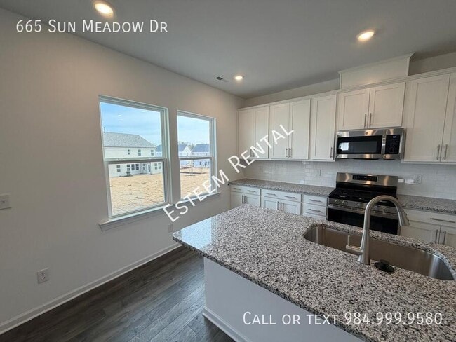 Photo - 665 Sun Mdw Dr