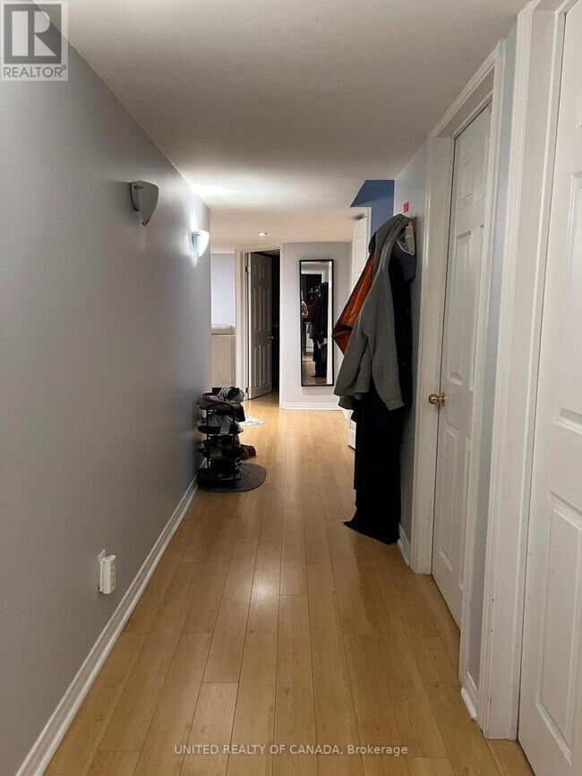 Photo - 108 Maroon Dr