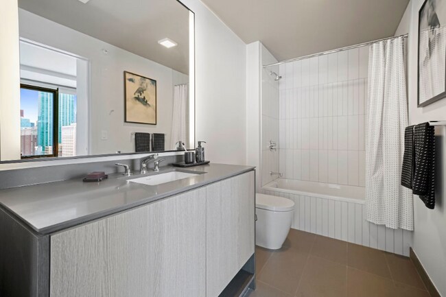 Photo - 101 E Roosevelt Rd