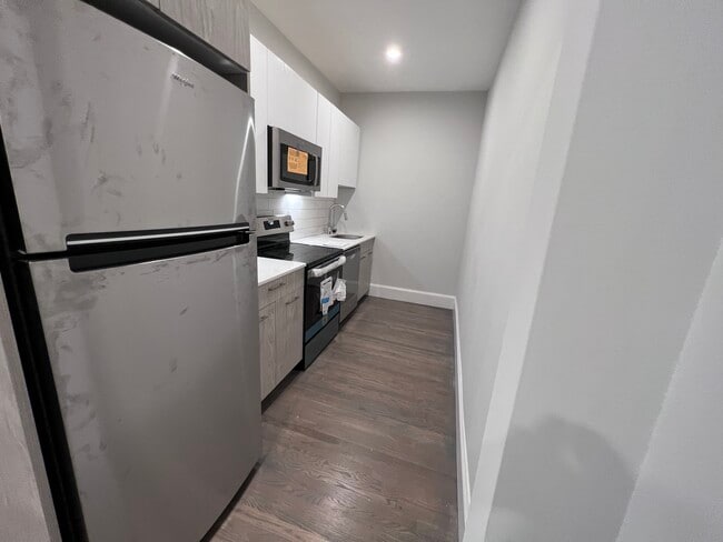 Photo - 132 Jersey St Unit 8