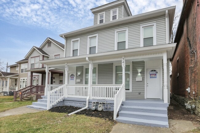 Photo - 741 E Mound St