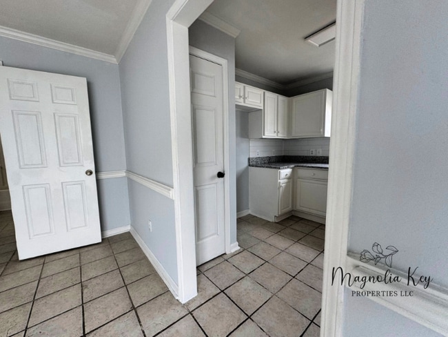 Photo - 4850 Southgate Pkwy