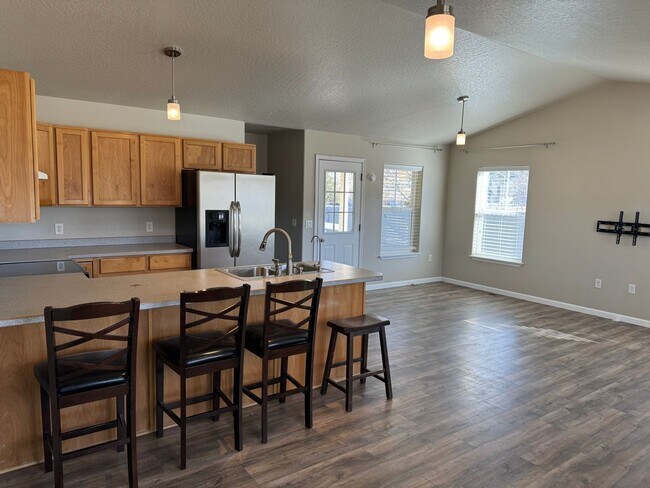 Photo - Spacious 3 Bed, 2 Bath in Lolo, MT!!