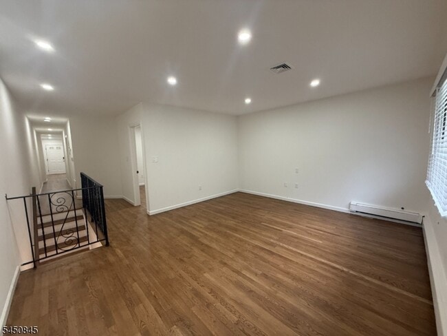 Photo - 167 Harrison Ave Unidad B2