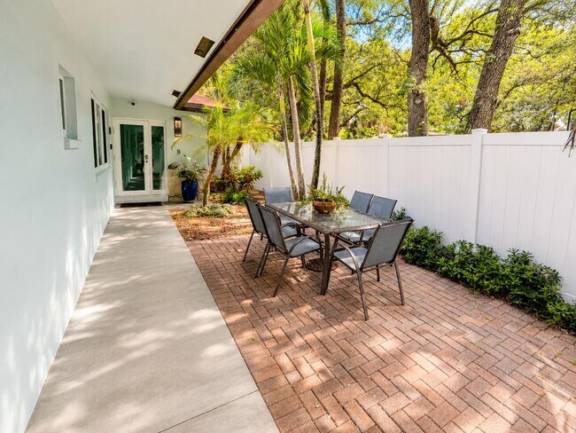 Photo - 1502 SW 24th St Unidad B