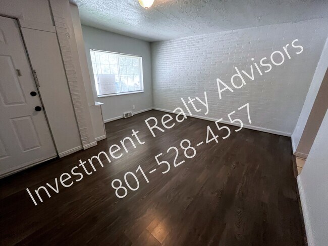 Photo - 1073 West 700 S