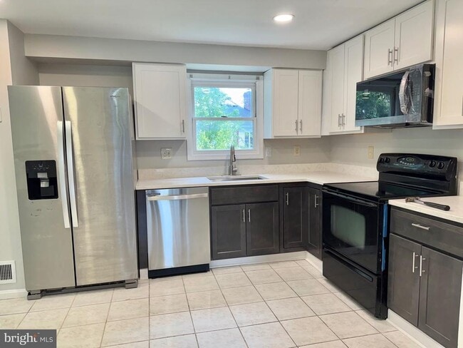 Photo - 2 Cinnabar Ct