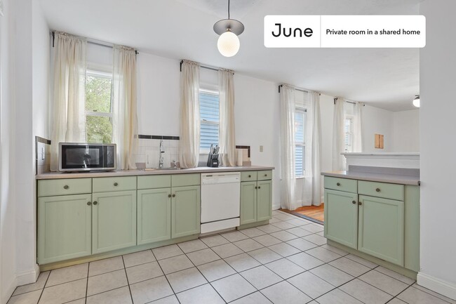Photo - Room in Shared 3 bed/2 bath home Unidad A