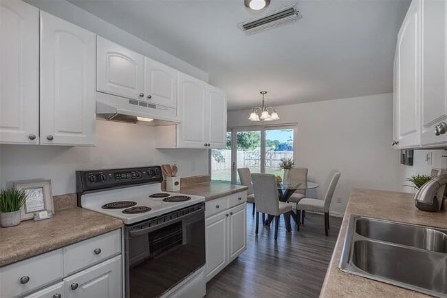 Photo - 3806 Cortadera Ct