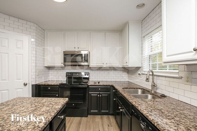 Photo - 4215 Greenfield Cir NW