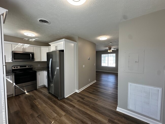 Photo - 1506 Batts Blvd Unit 1