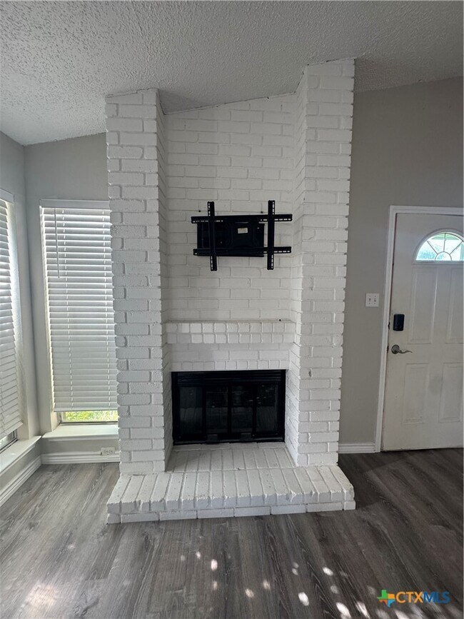 Photo - 2810 Daniel Boone Trail