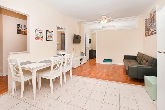 Photo - 236 E 80th St Unidad ID1032066P