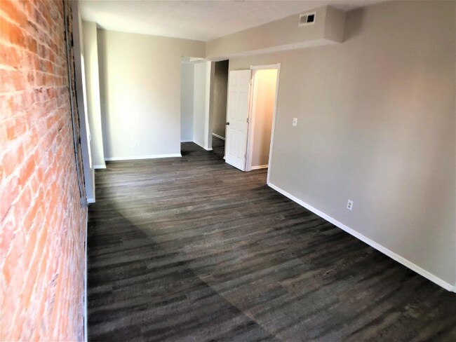 879 Oak St Unit 879 2