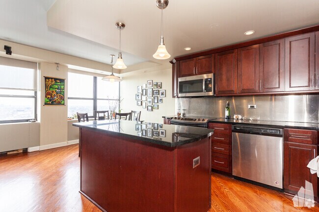 Building Photo - 655 W Irving Park Rd Unit 3103 Rental