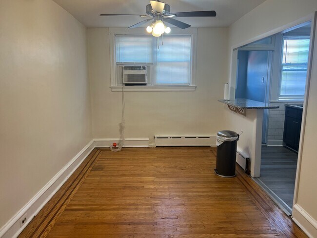 Photo - 6715 Cornelius St