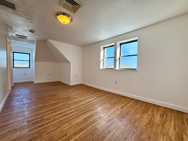 Photo - 6 S Washington St Unit 401