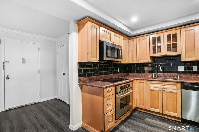 Photo - 143 Hoyt St Unit 1K