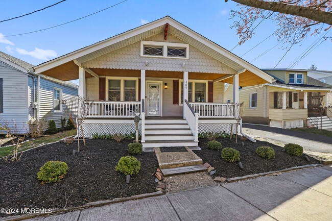 Photo - 409 13th Ave