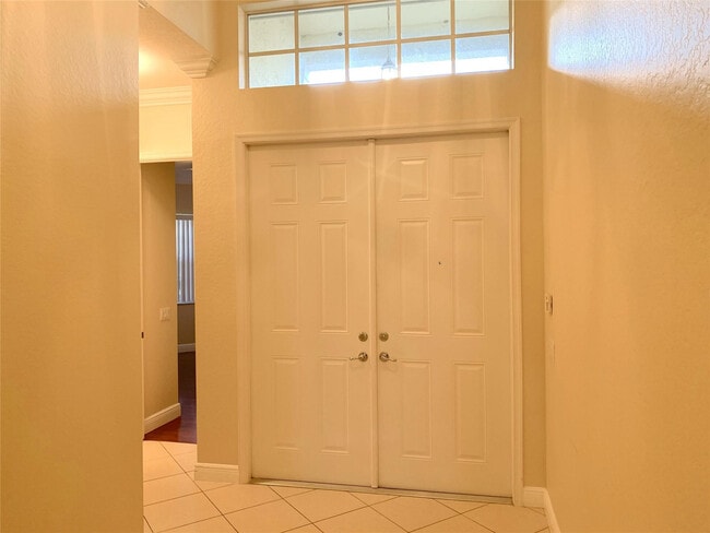 Photo - 2003 Grey Falcon Cir SW