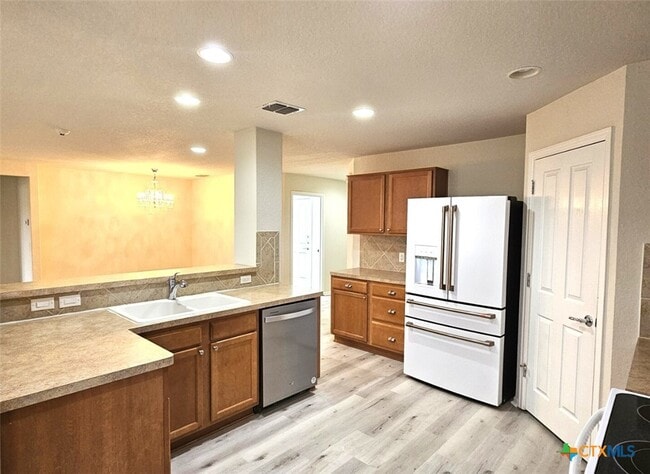 Photo - 5509 Columbia Dr