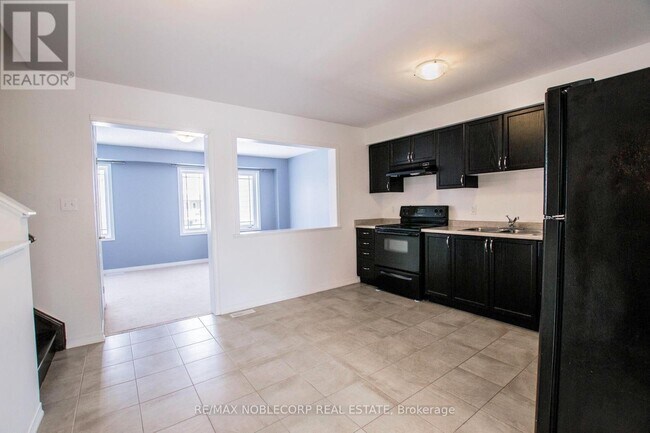Photo - 1287 Coleman Cres