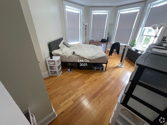 Building Photo - SEPT NO BROKER FEE 3bed split in Brighton-... Rental