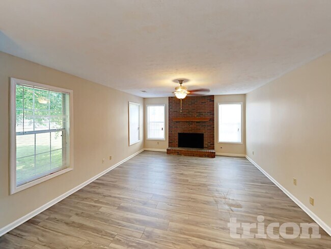 Photo - 3270 Summit Pl Dr