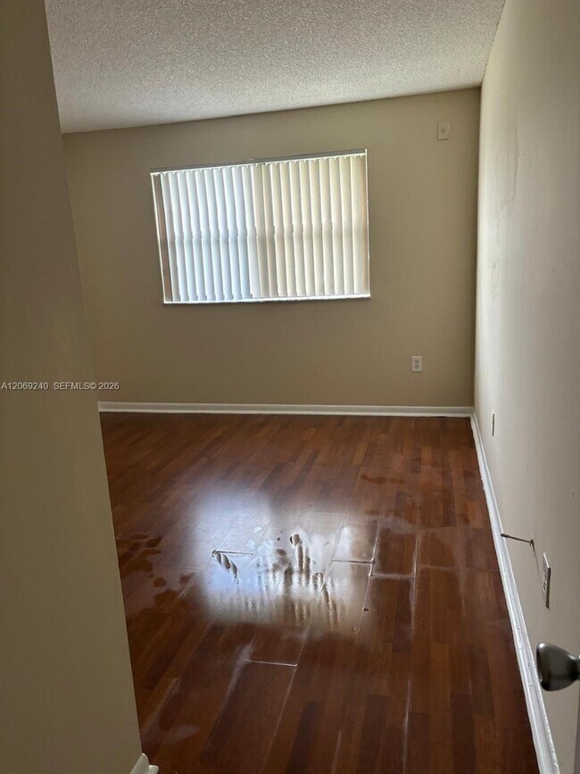 Photo - 7200 NW 179th St Unidad 310