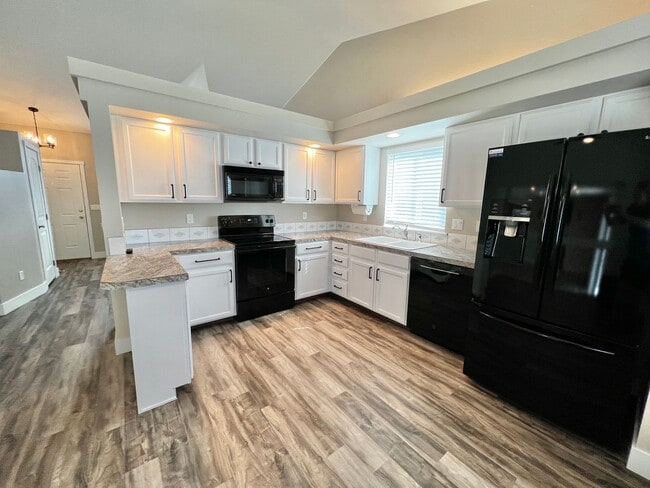 Photo - Spacious 3 bed, 2.5 bath home in Central Fort Collins